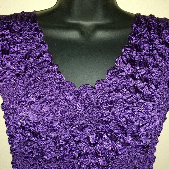 Red Hat Ladies Purple Bubble Tank Top - Picture 2 of 8